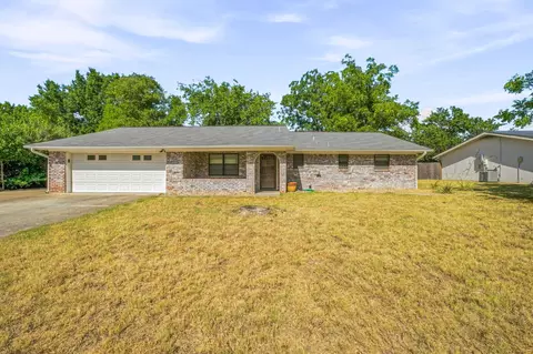 1007 Meadowlark Ln, Stephenville, TX 76401