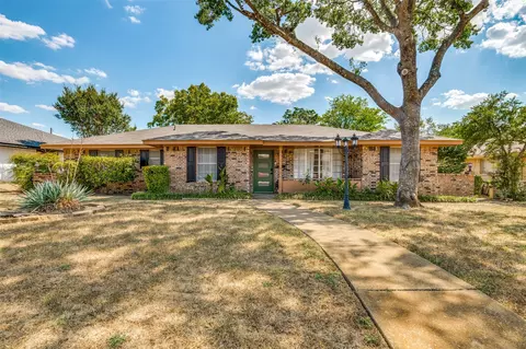 948 Briarcove Pl, Lancaster, TX 75146