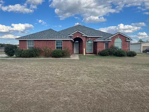 104 Cinnamon Ct, Weatherford, TX 76088