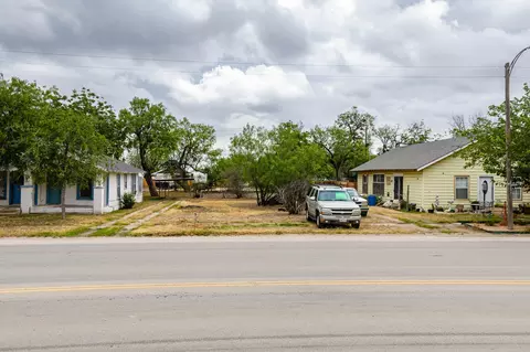 437 N Central, Hamlin, TX 79520