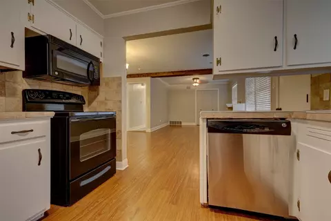 Kitchen - 2012 Mountainview Dr, Waco, TX 76710 photo 2 of 2