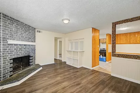 125 Allencrest Dr, White Settlement, TX 76108
