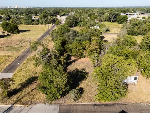604 Johnson St, Waco, TX 76705 photo 8