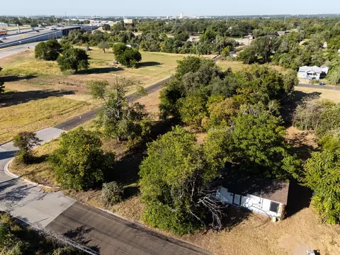 604 Johnson St, Waco, TX 76705 photo 9
