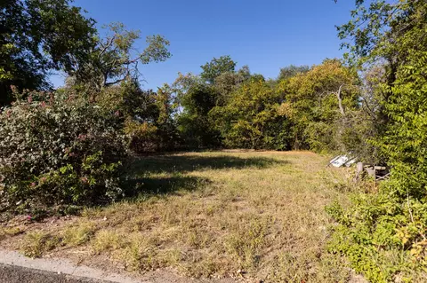 604 Johnson St, Waco, TX 76705 photo 4
