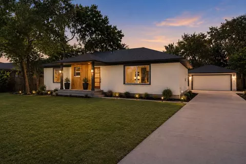 112 Laurel St, Lancaster, TX 75134