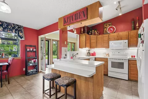 Kitchen - 6146 County Road 334, Tyler, TX 75708 photo 2 of 2