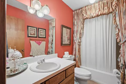 Bath - 6146 County Road 334, Tyler, TX 75708 photo 4 of 4
