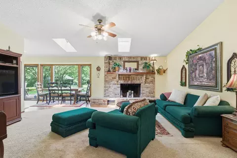 Living - 6146 County Road 334, Tyler, TX 75708 photo 1 of 2