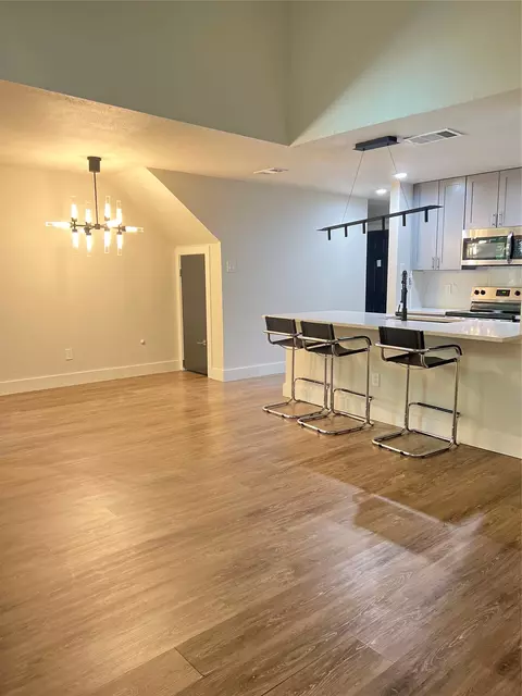 5840 Spring Valley Rd #902, Dallas, TX 75254