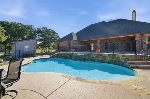108 Cedar Ranch Dr, Weatherford, TX 76087