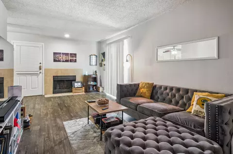 4502 Gaston Ave #320, Dallas, TX 75246