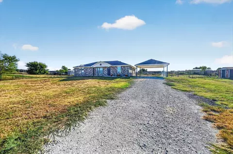 9124 Alabama St, Joshua, TX 76058