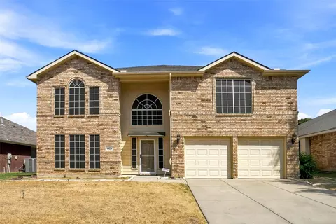 6876 Permian Ln, Fort Worth, TX 76137