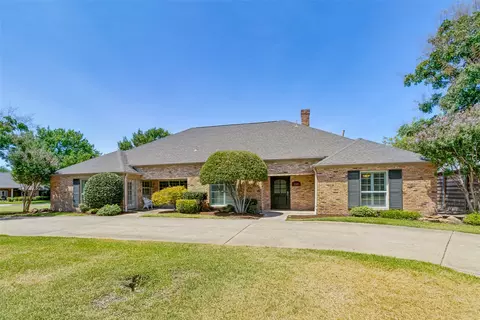15305 Leavalley Dr, Dallas, TX 75248