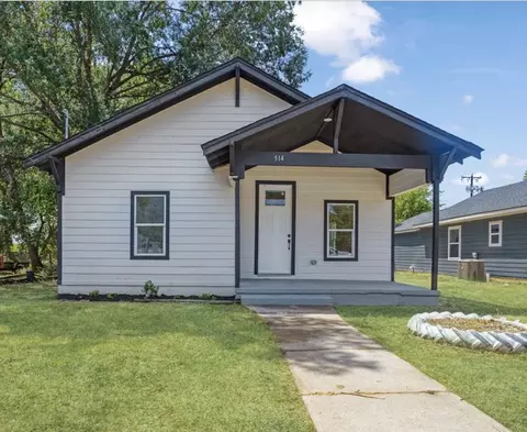 514 N Lee Ave, Sherman, TX 75090