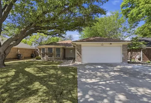 1140 W Hills Ter, Saginaw, TX 76179