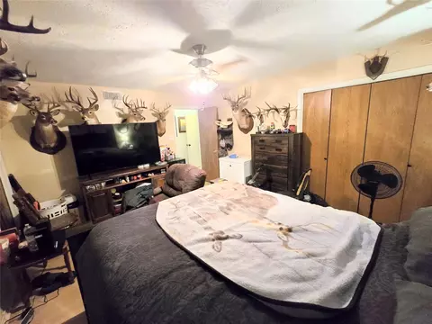 Bedroom - 178 Coral Gables, Trinity, TX 75862 photo 2 of 3