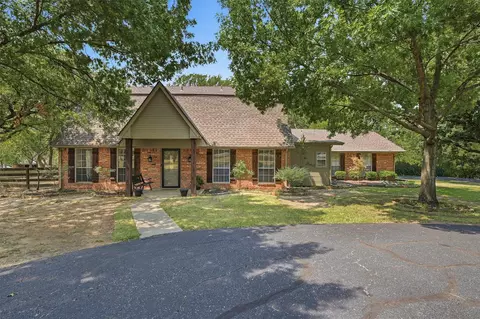 1806 Carriage Estates Rd, Sherman, TX 75092
