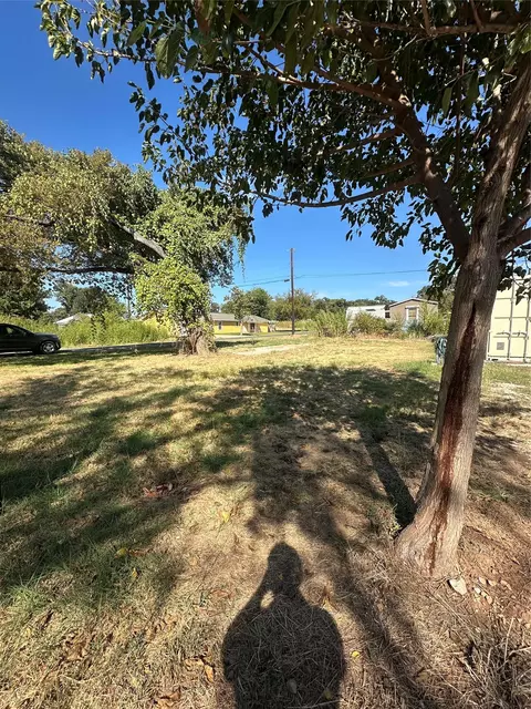 288 Nottingham Dr, Gordonville, TX 76245