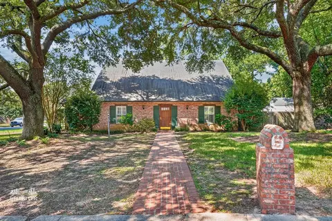 10130 Thornwood Dr, Shreveport, LA 71106