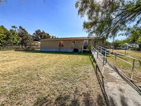 Exterior - 105 N Avenue L, Haskell, TX 79521 photo 6 of 6