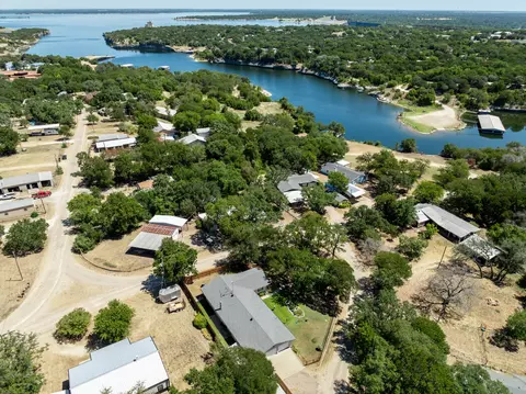 360 County Road 1768, Clifton, TX 76634