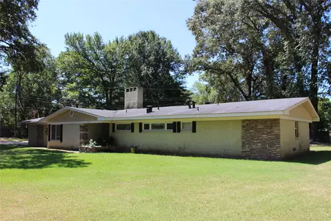 Exterior - 707 Browning Dr, Springhill, LA 71075 photo 3 of 17