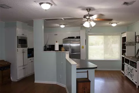 Kitchen - 707 Browning Dr, Springhill, LA 71075 photo 2 of 3