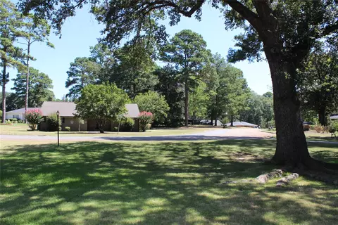 Exterior - 707 Browning Dr, Springhill, LA 71075 photo 1 of 17