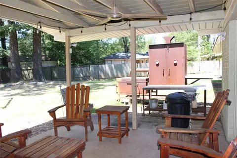 Exterior - 707 Browning Dr, Springhill, LA 71075 photo 9 of 17