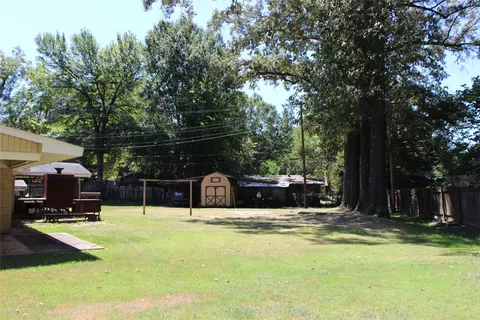 Exterior - 707 Browning Dr, Springhill, LA 71075 photo 11 of 17