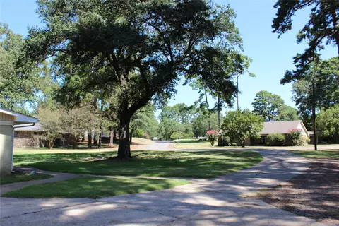 Exterior - 707 Browning Dr, Springhill, LA 71075 photo 6 of 17
