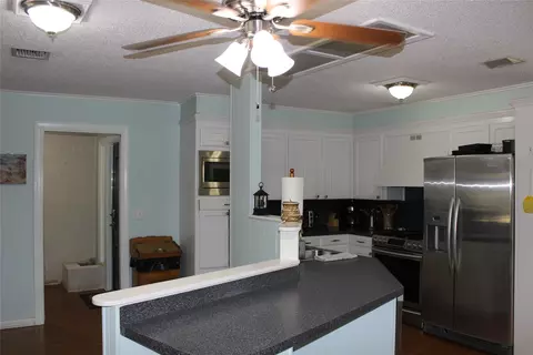Kitchen - 707 Browning Dr, Springhill, LA 71075 photo 3 of 3