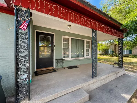Exterior - 1 Avenue K E, Haskell, TX 79521 photo 4 of 12