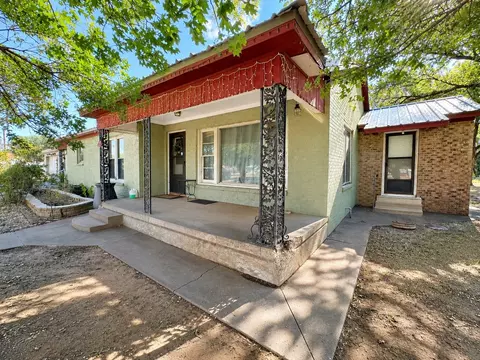 Exterior - 1 Avenue K E, Haskell, TX 79521 photo 3 of 12