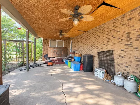 Exterior - 1 Avenue K E, Haskell, TX 79521 photo 5 of 12