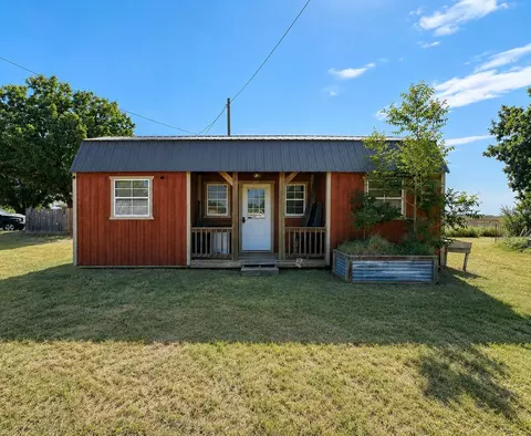Exterior - 1 Avenue K E, Haskell, TX 79521 photo 11 of 12