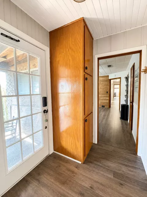 Entry Way - 1 Avenue K E, Haskell, TX 79521 photo 1 of 3