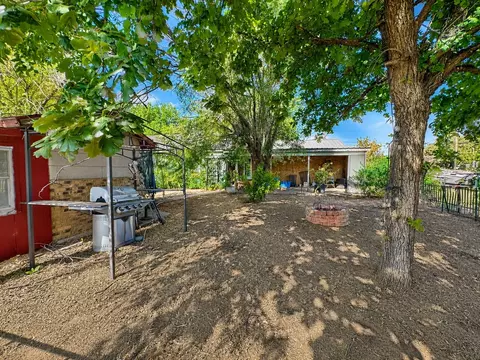 Exterior - 1 Avenue K E, Haskell, TX 79521 photo 10 of 12