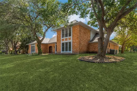 5013 Country Place Dr, Plano, TX 75023