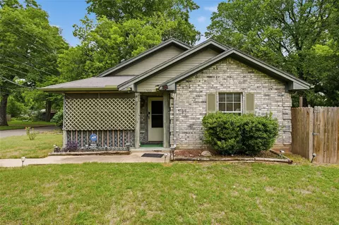 1300 Spring St, Waco, TX 76704