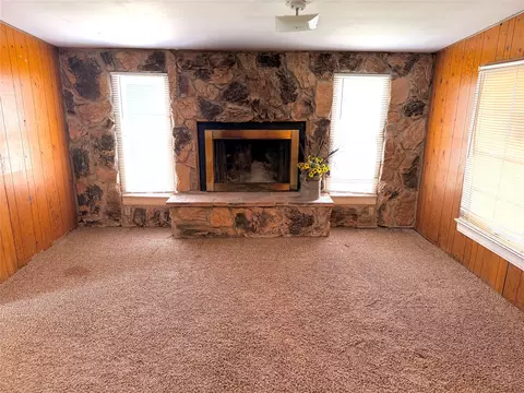 Living - 1375 Vedas Camp Rd, Haskell, TX 79521 photo 1 of 3