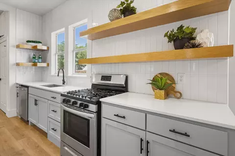 501 S Clinton Ave, Dallas, TX 75208
