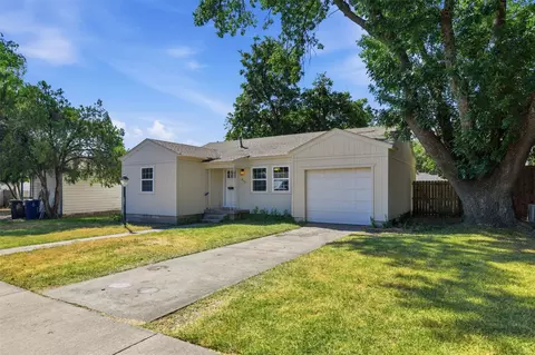 852 Lilac Dr, Garland, TX 75040