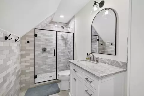 Bath - 7065 Layman Dr, Eustace, TX 75124 photo 4 of 5