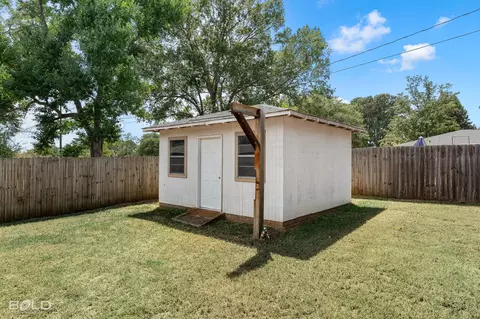 Exterior - 911 Nella St, Minden, LA 71055 photo 6 of 11