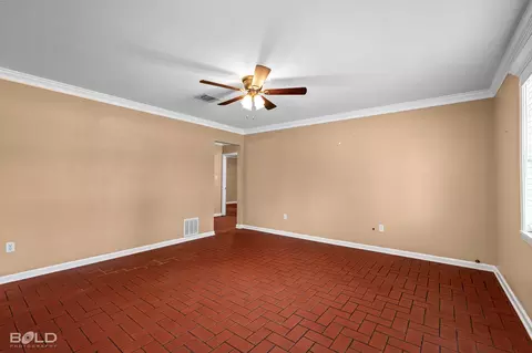 Living - 911 Nella St, Minden, LA 71055 photo 2 of 5