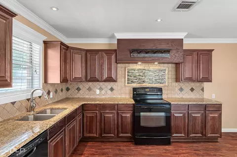 Kitchen - 911 Nella St, Minden, LA 71055 photo 1 of 6