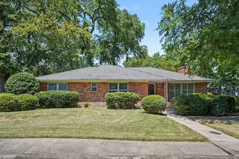 241 Shockley Ave, Desoto, TX 75115